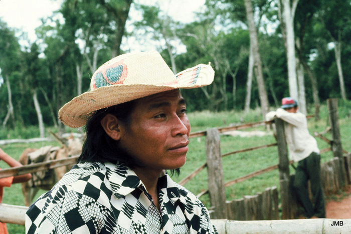 AÑO 1976 - COLOR - VIDA CAMPESINA EN PARAGUAY (JOSÉ MARÍA BLANCH)